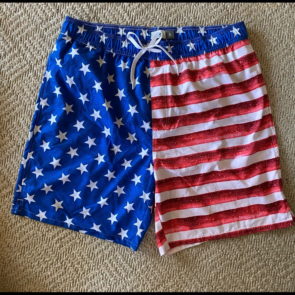 NWOT Old Navy American Flag Board Shorts - XL